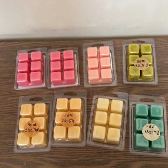 NEW Set of 8 Scented Wax Fragrance Melts / Scented Wax Cubes - Picture 3 of 8